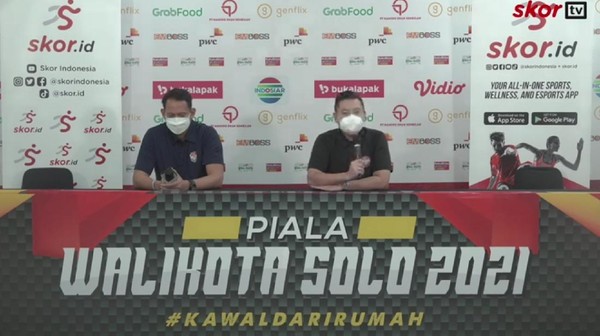 Ketua Organizing Committee (OC) Piala Wali Kota Solo 2021 Cahyadi Wanda memberikan keterangan pers.