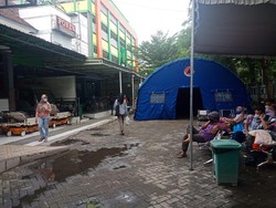Kewalahan Tangani Pasien COVID-19, RSUD Jombang Dirikan Tenda Darurat