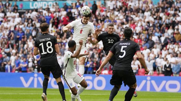 Soccer Football - Euro 2020 - Round of 16 - England v Germany - Wembley Stadium, London, Britain - June 29, 2021 England's Harry Maguire heads at goal Pool via REUTERS/Frank Augstein