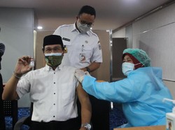 Ulama-Tokoh Agama DKI Suntik Vaksin COVID-19 di Balai Kota Hari Ini