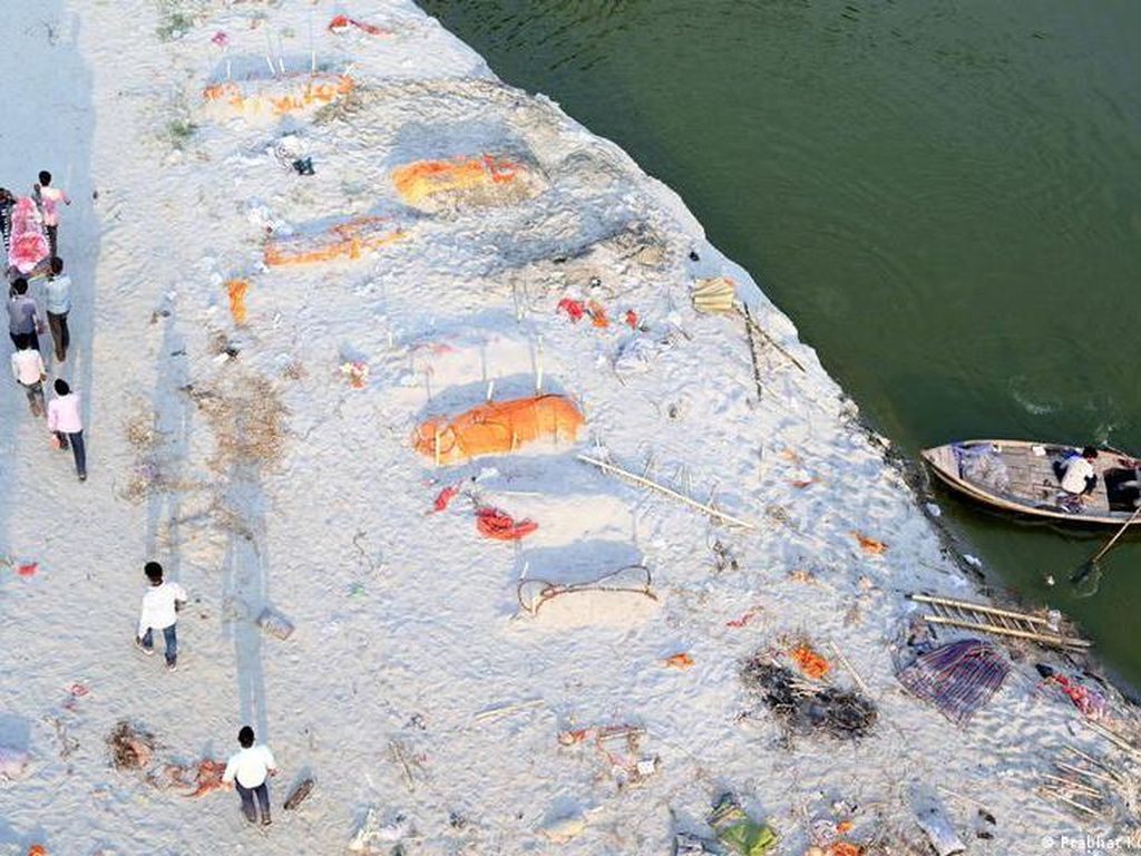 Bagaimana Sungai Gangga Menjadi Kuburan Pasien COVID-19? Bagaimana Sungai Gangga Menjadi Kuburan Pasien COVID-19?