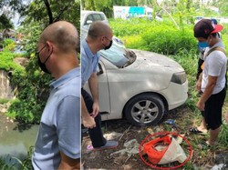 Dampak Pandemi, Warga Malaysia Pancing Ikan di Kali Buat Makan