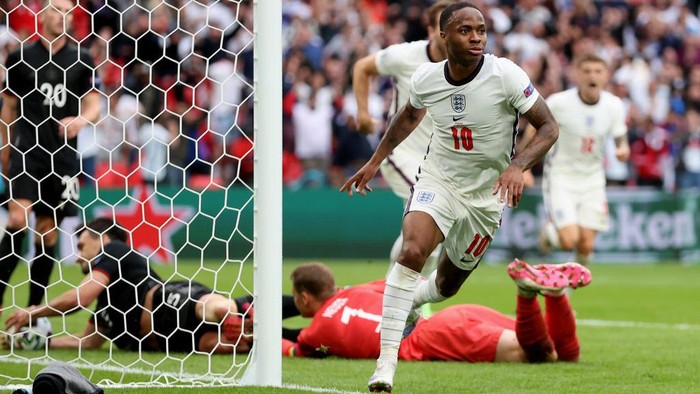 Jerman ditaklukkan Inggris 0-2 saat bertanding dalam babak 16 besar Euro 2020. Kekalahan itu membuat Der Panzer gagal meraih gelar juara Piala Eropa 2020.