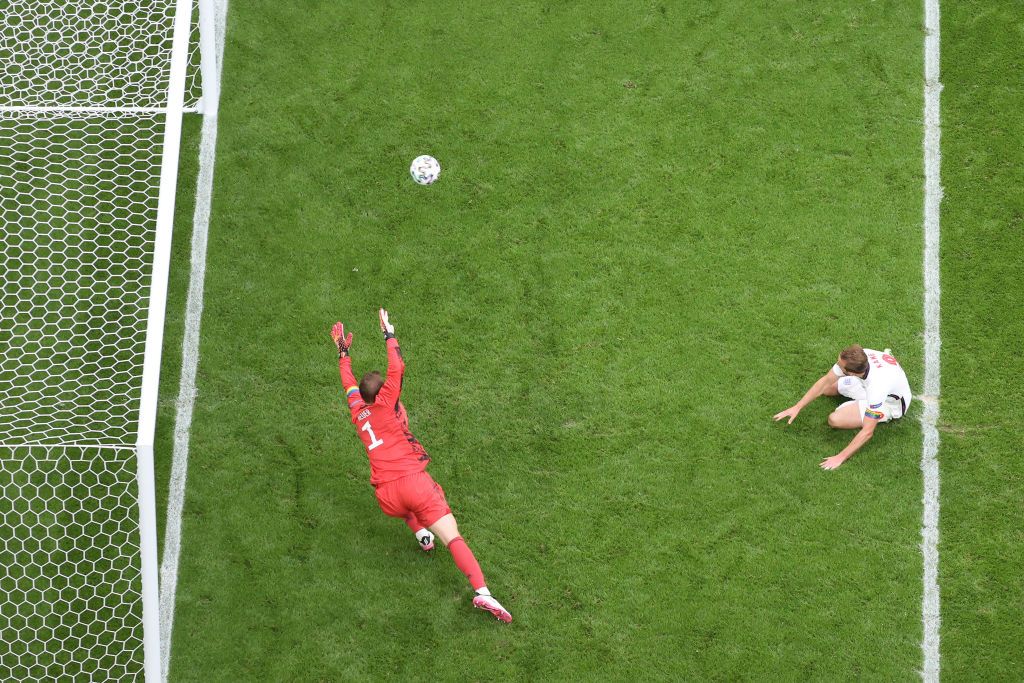 LONDON, ENGLAND - JUNE 29: Harry Kane of England scores their side's second goal past Manuel Neuer of Germany during the UEFA Euro 2020 Championship Round of 16 match between England and Germany at Wembley Stadium on June 29, 2021 in London, England. (Photo by Catherine Ivill/Getty Images)
