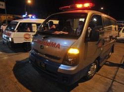 Alasan Mobil Ambulans Jalan Beriringan saat Jemput Pasien COVID-19