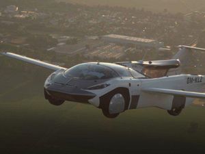 Mobil Terbang di Langit Eropa, AirCar Lolos Uji Kelayakan Mobil Terbang di Langit Eropa, AirCar Lolos Uji Kelayakan