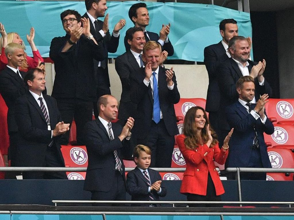 Pangeran George Jadi Sorotan di Pertandingan Inggris vs Jerman Pangeran George Jadi Sorotan di Pertandingan Inggris vs Jerman