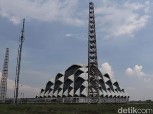 Pembangunan Masjid Terapung di Bandung Terdampak Pandemi