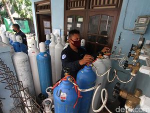 Distribusi Oksigen ke Sejumlah RS di Solo Dikawal Polisi