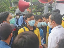 BEM Unsri Ungkit Ironi Boleh Kritik Jokowi, tapi Harus Siap Hadapi Buzzer