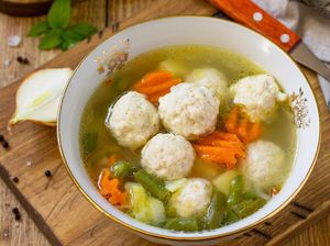 3 Resep Bakso Ayam yang Empuk Juicy, Lauk Enak Akhir Pekan 3 Resep Bakso Ayam yang Empuk Juicy, Lauk Enak Akhir Pekan