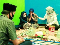 Bupati Ipuk Sampaikan Duka Cita ke Keluarga Korban KMP Yunicee