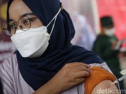 Strategi Agresif Vaksinasi Kala Kondisi Babak Belur di DKI