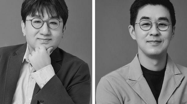 Bang Si-hyuk mundur sebagai CEO HYBE Labels dan digantikan Park Ji-won Bang Si-hyuk mundur sebagai CEO HYBE Labels dan digantikan Park Ji-won.