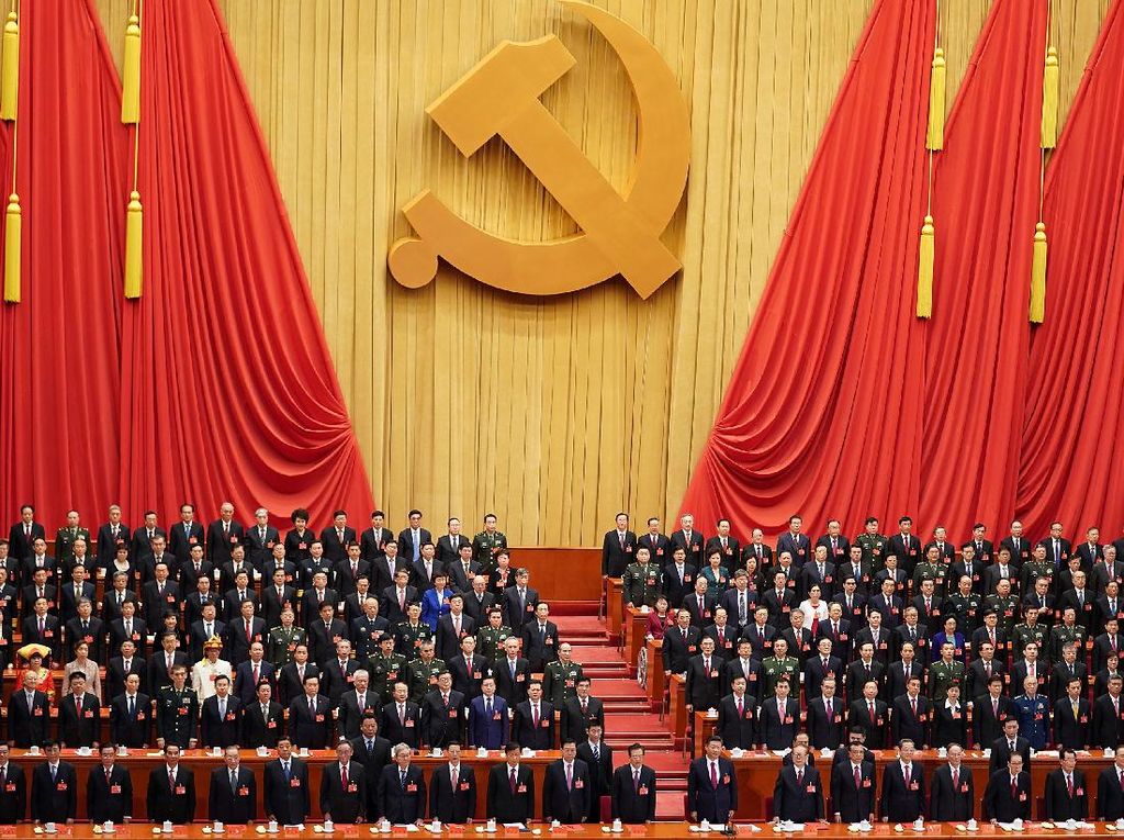 Pengertian Komunis: Sistem Ekonomi, Ciri, dan Contoh Negaranya