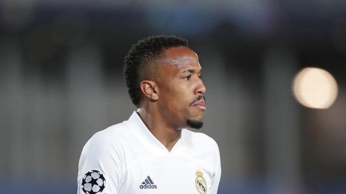 MADRID, SPAIN - APRIL 06: Eder Gabriel Militao of Real Madrid CF reacts during the UEFA Champions League Quarter Final match between Real Madrid and Liverpool FC at Estadio Alfredo Di Stefano on April 06, 2021 in Madrid, Spain. Sporting stadiums around Spain remain under strict restrictions due to the Coronavirus Pandemic as Government social distancing laws prohibit fans inside venues resulting in games being played behind closed doors. (Photo by Gonzalo Arroyo Moreno/Getty Images)