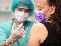 Walau PPKM Darurat, Kemenkes Minta Masyarakat Lakukan Vaksinasi