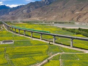 Asyik, Untuk Pertama Kalinya Tibet Miliki Jalur Kereta Peluru