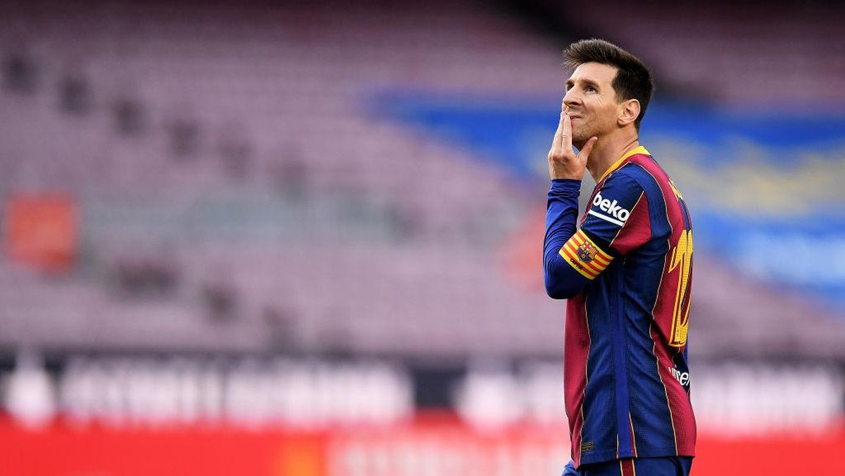 Barcelona belum mengumumkan bahwa Lionel Messi bertahan di Camp Nou (Foto: Getty Images/David Ramos)