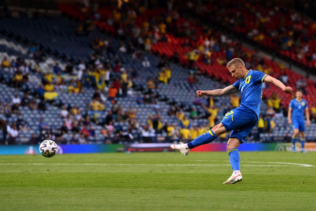 GLASGOW, SCOTLAND - JUNE 29: Oleksandr Zinchenko of Ukraine celebrates after scoring their side's first goal during the UEFA Euro 2020 Championship Round of 16 match between Sweden and Ukraine at Hampden Park on June 29, 2021 in Glasgow, Scotland. (Photo by Robert Perry - Pool/Getty Images)