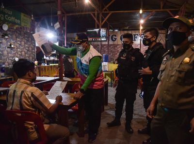 Masih Bandel Buka, Restoran di Medan Akhirnya Disegel