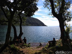 Danau Toba Bakal Punya Tamu Spesial, Anne Hathaway Sampai Melinda Gates