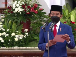HUT Bhayangkara, Jokowi Tanya Penanganan Corona ke Kapolda-Kapolres