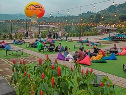 Sejuk! 5 Restoran Outdoor di Bogor Ini Punya Panorama Bukit dan Persawahan