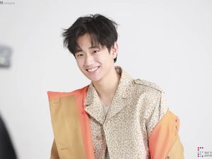 5 Fakta Shin Hyun Seung, Aktor Ganteng Pemeran Jamie di So Not Worth It 5 Fakta Shin Hyun Seung, Aktor Ganteng Pemeran Jamie di So Not Worth It