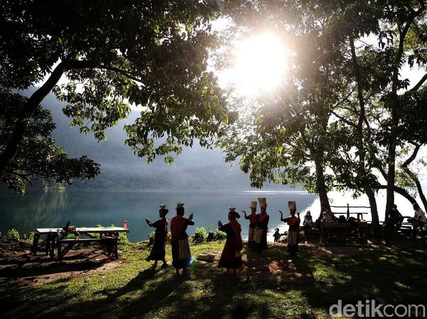 Sipitu Cawan, Tarian Sakral Batak untuk Sambut Raja