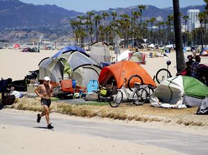 Gelandangan Melonjak, Wali Kota Los Angeles Umumkan Keadaan Darurat! Gelandangan Melonjak, Wali Kota Los Angeles Umumkan Keadaan Darurat!