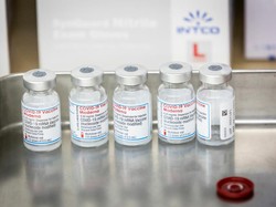 Kontaminasi Vaksin Moderna di Jepang Disebut Berasal dari Jarum Suntik