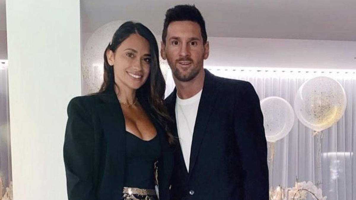 Lionel Messi dan istrinya, Antonela Roccuzzo. (Foto: Dok. Instagram @ antonelaroccuzzo)
