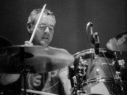 Drummer Hum, Bryan St. Pere Meninggal Dunia