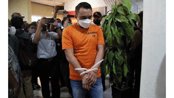 Foto Populer Sepekan: Corona Bikin RI Kelabakan, PPKM Darurat Jadi Pilihan