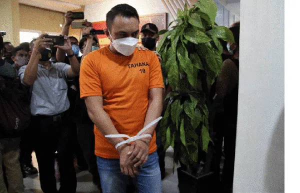 Foto Populer Sepekan: Corona Bikin RI Kelabakan, PPKM Darurat Jadi Pilihan