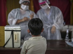 Menko PMK: Vaksinasi COVID-19 Anak 6-11 Tahun Sudah Mulai di Papua