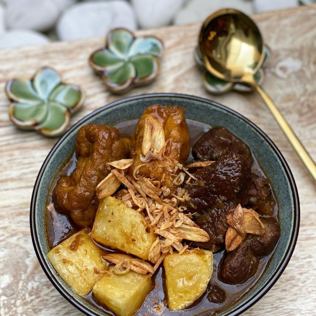 Menu sehat semur tahu tauge selama ppkm darurat memiliki cita rasa manis dan gurih/foto:instagram.com/mimolette_1106