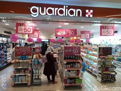 Masyarakat Berburu Oximeter hingga Vitamin Sampai ke Mal