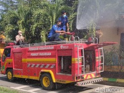 Mulai Hari Ini, Jalan di Kota Pasuruan Akan Sering Basah dengan Disinfektan