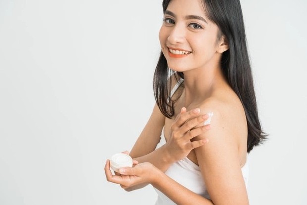 Perawatan tubuh di rumah saat ppkm darurat menjadi kegiatan seru yang bisa dilakukan/foto:freepik.com