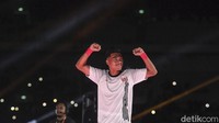 Alfath Fathier juga baru saja dilepas Persija, bek yang “ditikung” Persija saat masuk dalam radar Persib ini juga berlabuh ke liga 2 bersama Persis Solo. 