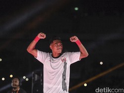 Alfath Fathier juga baru saja dilepas Persija, bek yang “ditikung” Persija saat masuk dalam radar Persib ini juga berlabuh ke liga 2 bersama Persis Solo. 