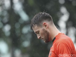 Kepergian para pemain bintang Persija membuat supporter bertanya-tanya apa rencana Persija bersama pelatih anyar asal Italia Angelo Alessio, ditundanya Liga juga membuat Persija dan klub lainnya mempunyai waktu tambahan untuk meracik pemain dan strategi terbaiknya.