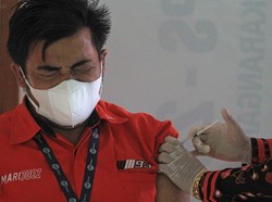 Usia Berapa Bisa Vaksin COVID? Simak di Sini