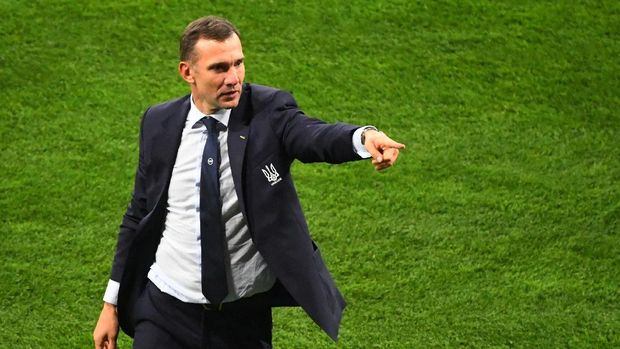 Soccer Football - Euro 2020 - Round of 16 - Sweden v Ukraine - Hampden Park, Glasgow, Scotland, Britain - June 29, 2021 Ukraine coach Andriy Shevchenko celebrates after the match Pool via REUTERS/Andy Buchanan