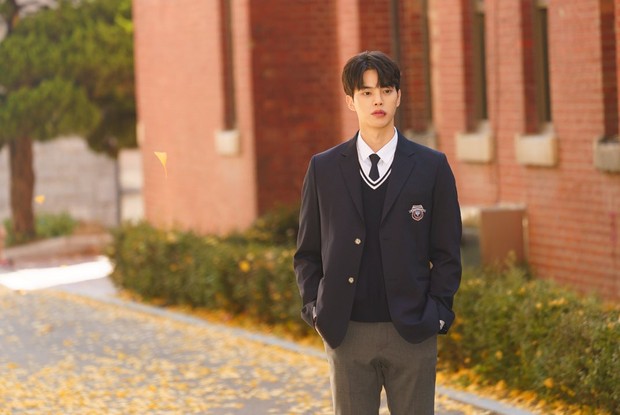 Song Kang dalam drama Love Alarm. (Instagram/songkang_b) Song Kang dalam drama Love Alarm.