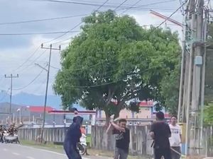 Pria Adu Pedang Samurai di Sidrap Ditangkap, Motifnya Gegara Utang