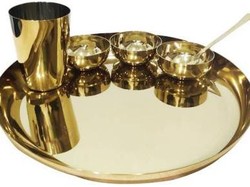 Haram Hukumnya Muslim Makan Minum Pakai Wadah Emas dan Perak