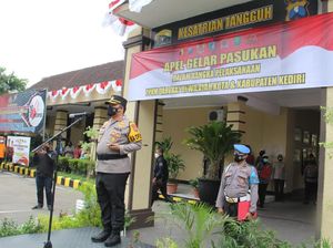 Polisi Kota Kediri Lakukan Penyekatan Jalur-Swab Hari Pertama PPKM Darurat